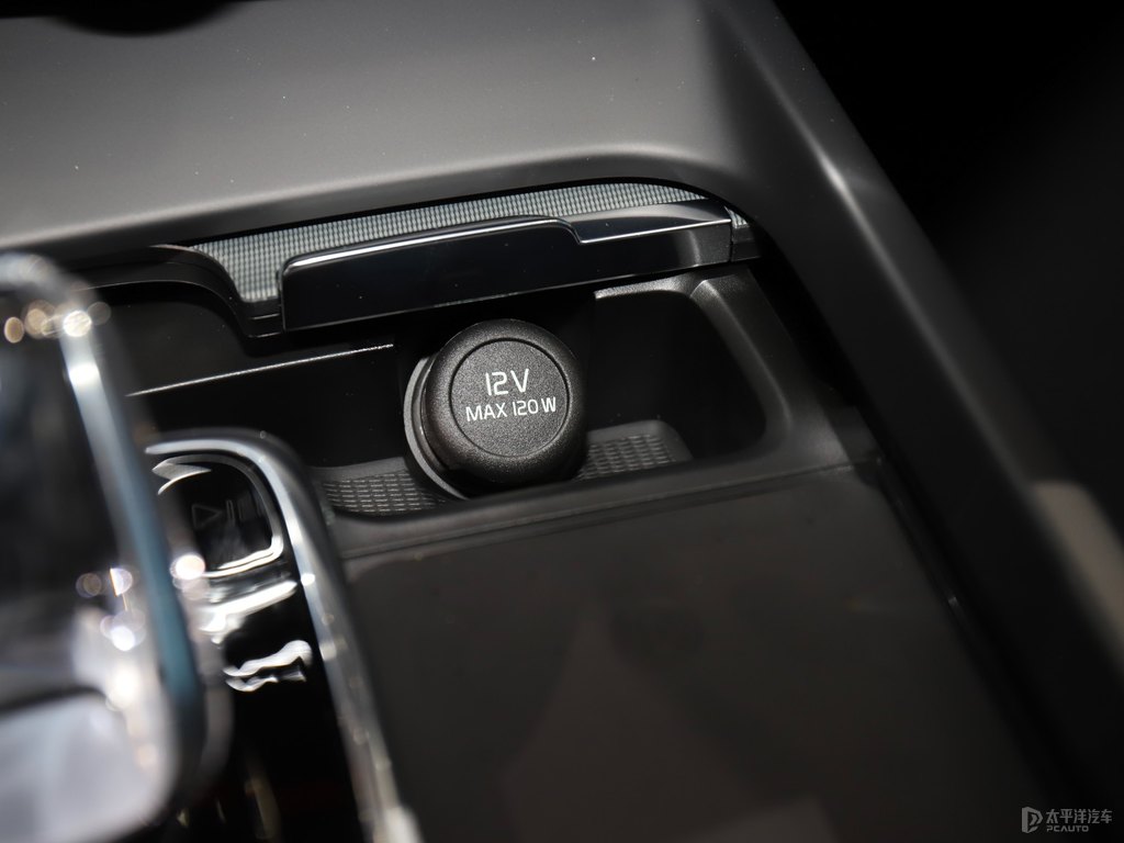 瑪瑙黑沃爾沃XC60中控內飾圖片