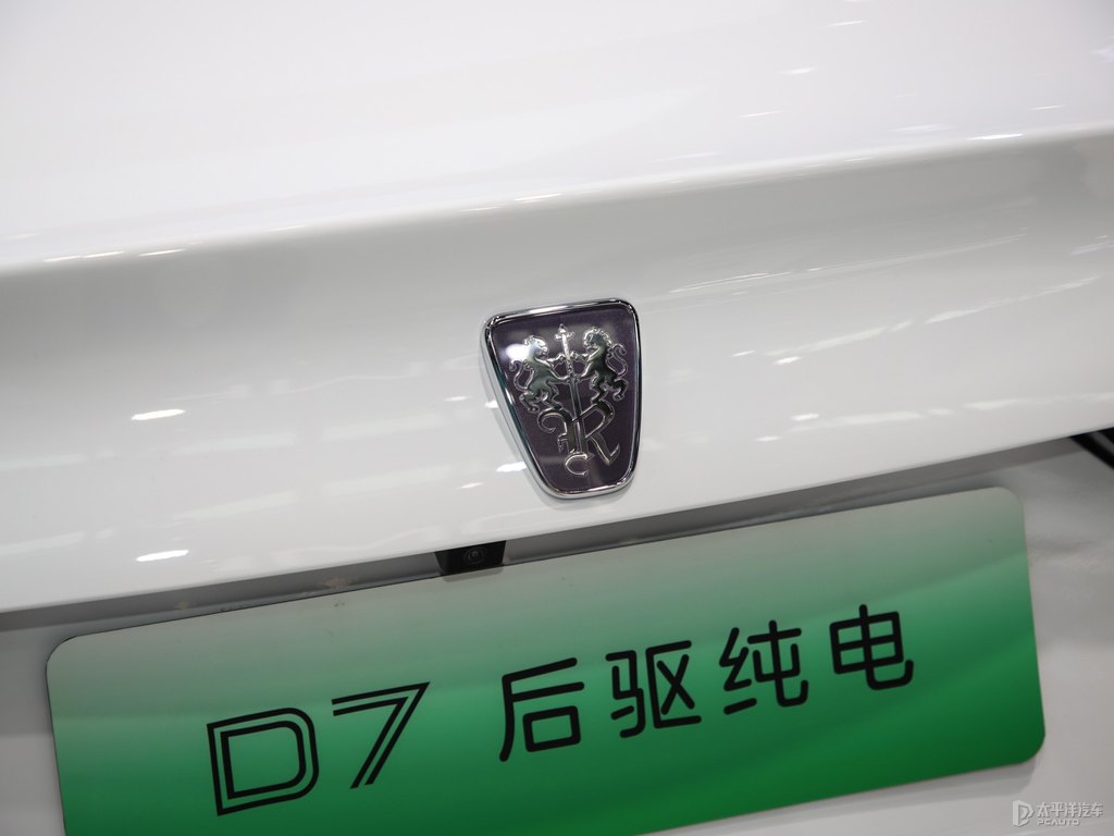 sD7DƬ