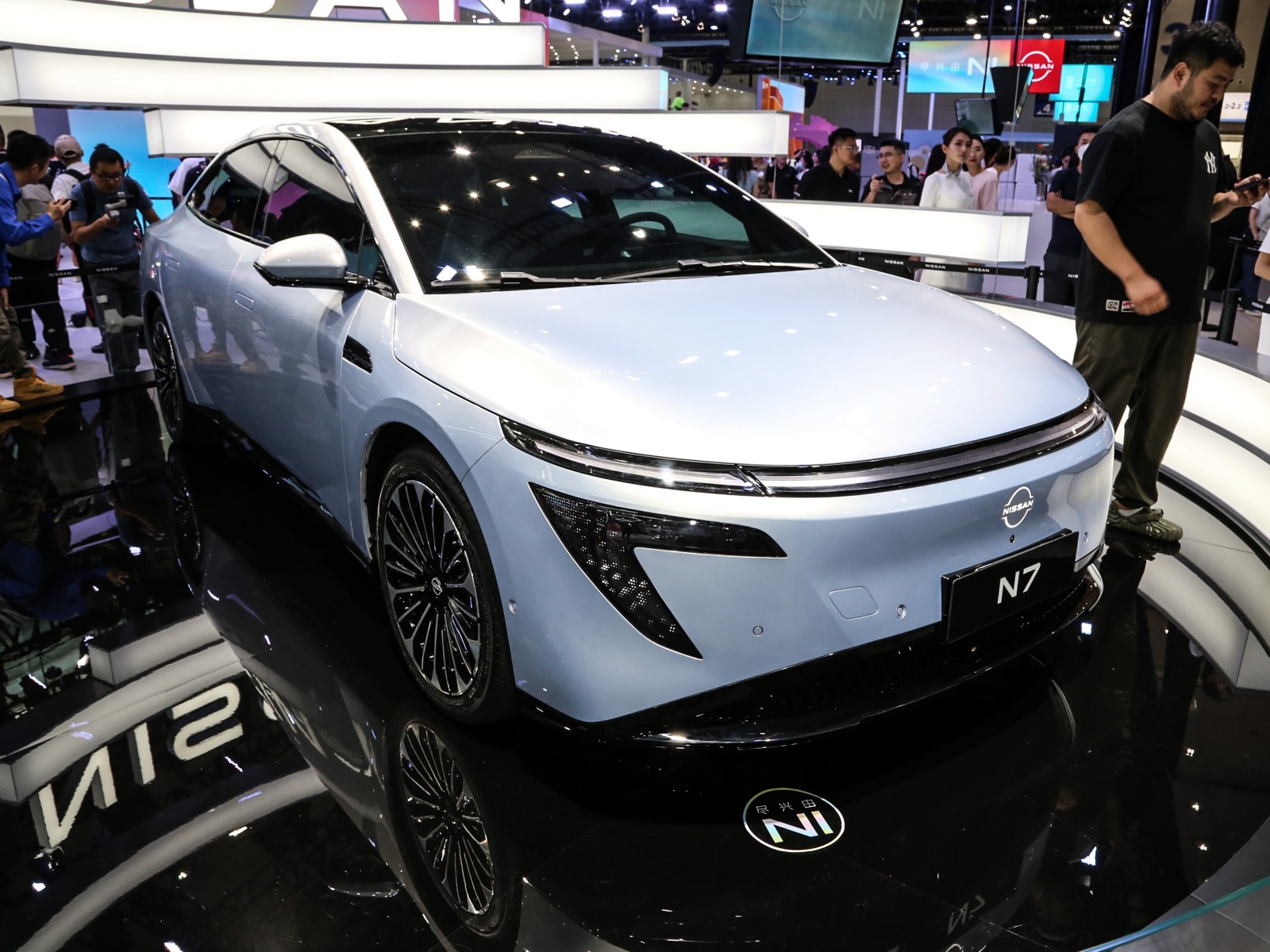 日產(chǎn)N7車(chē)展高清大圖