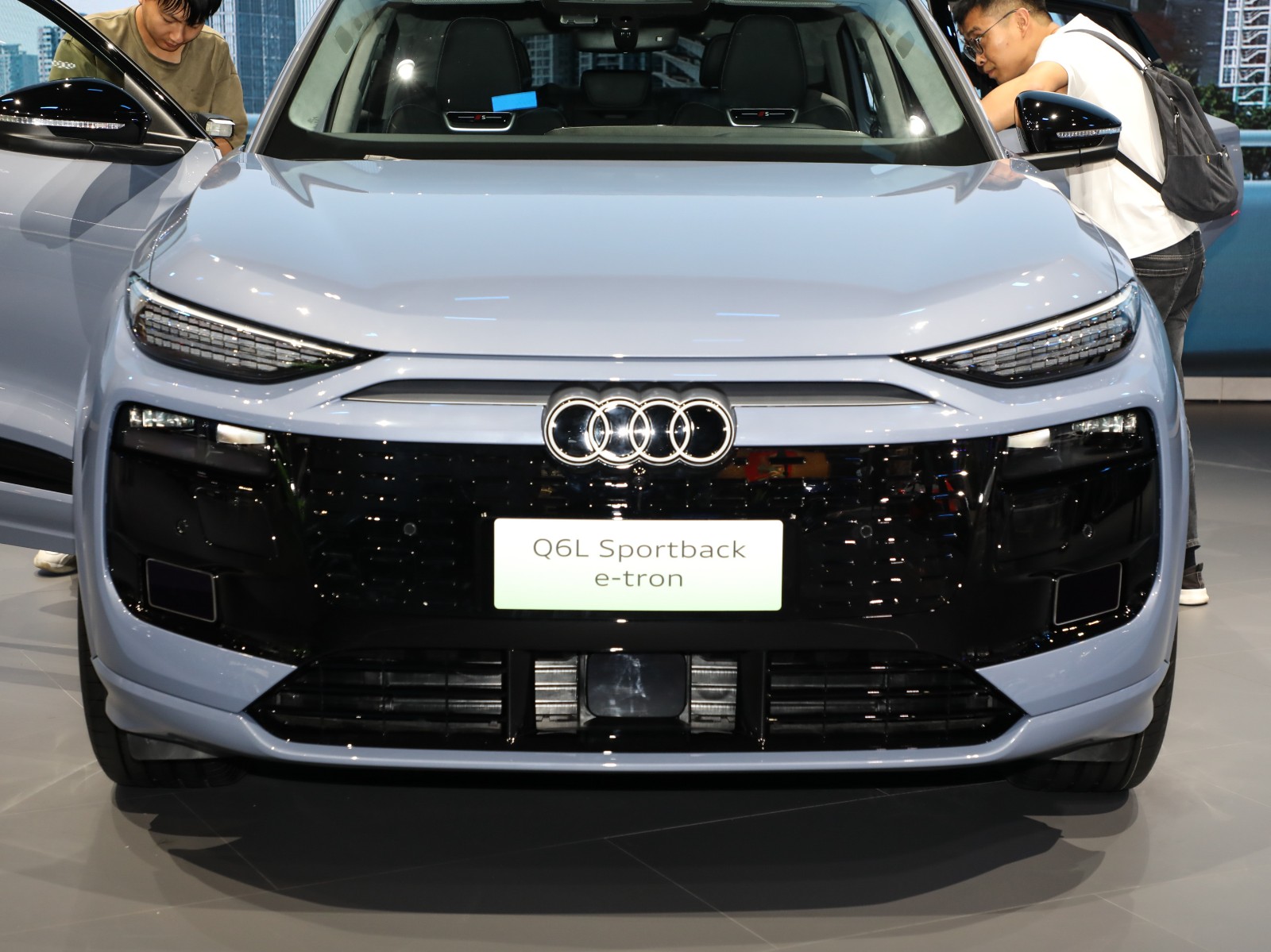 奧迪Q6L e-tron Sportback車(chē)展高清大圖