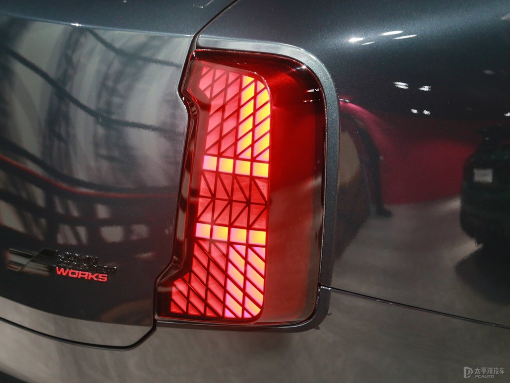 LƻMINI JCW COUNTRYMAN܇β^DƬ