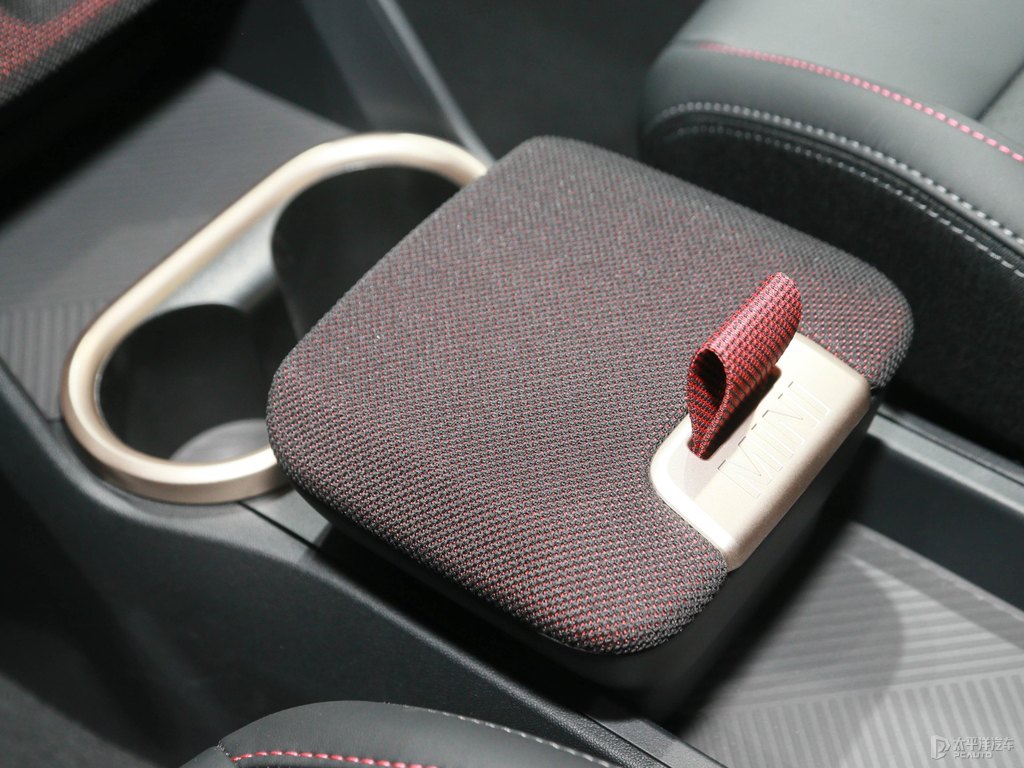 L(fng)ƻMINI JCW COUNTRYMAN΃(ni)DƬ