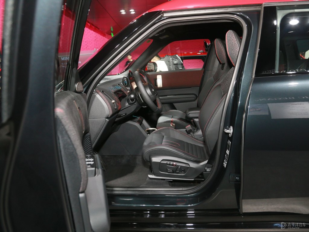 LƻMINI JCW COUNTRYMAN{˿ggDƬ