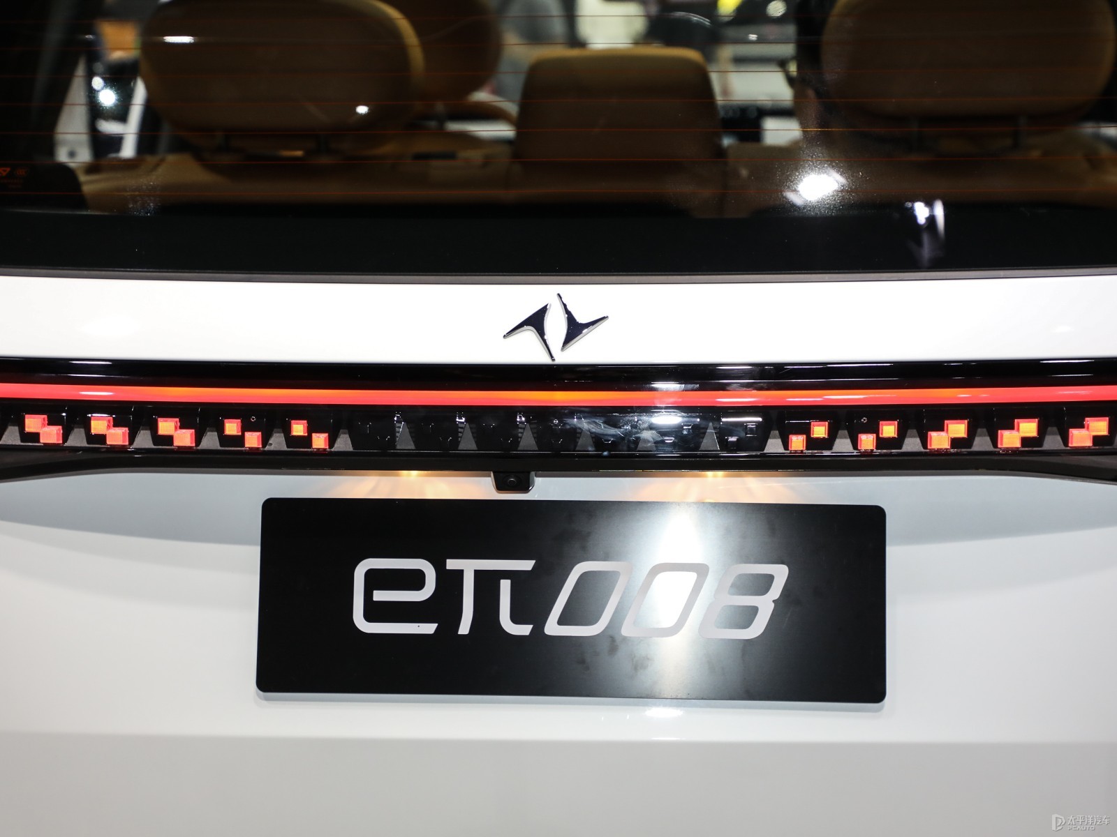 eπ008外觀高清大圖