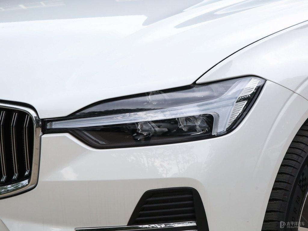 水晶白沃爾沃XC60車(chē)頭外觀圖片