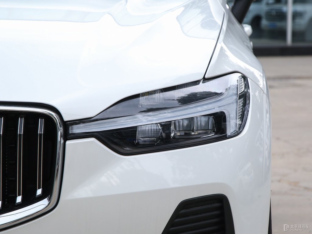 水晶白沃爾沃XC60車頭外觀圖片