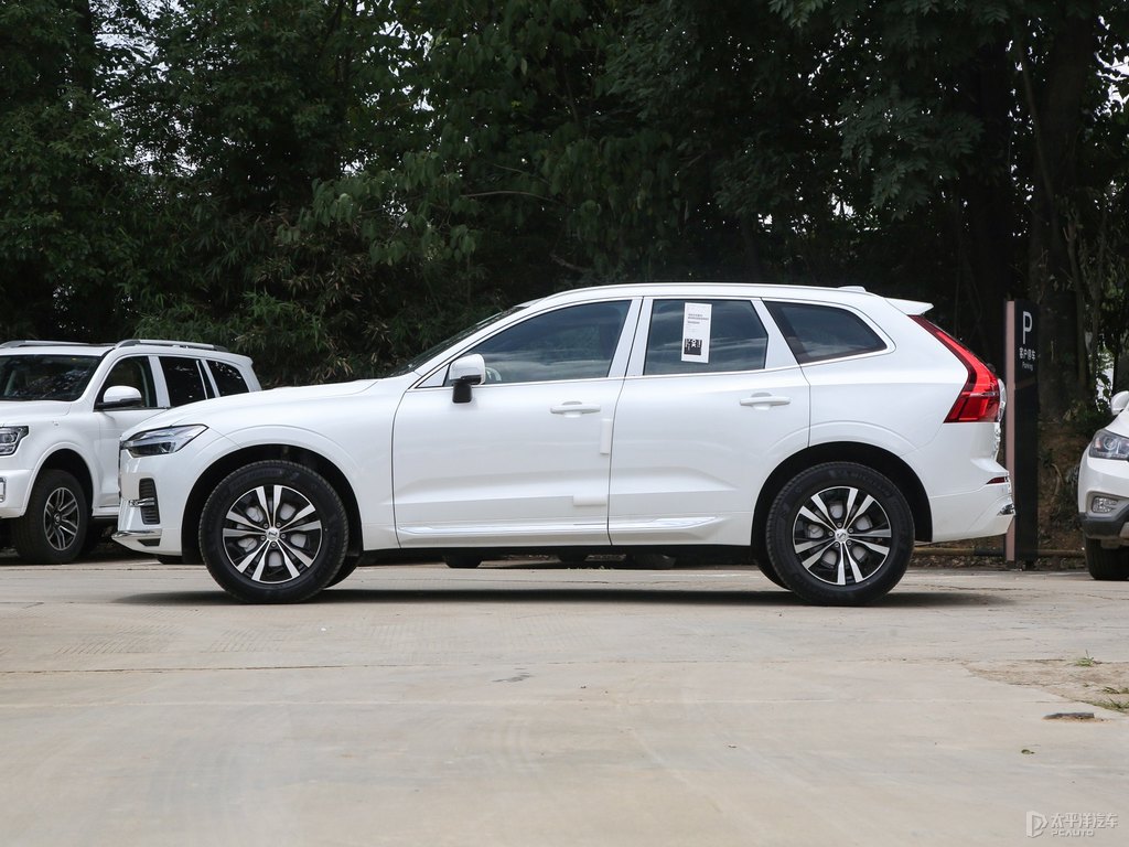 水晶白沃爾沃XC60整車外觀外觀圖片