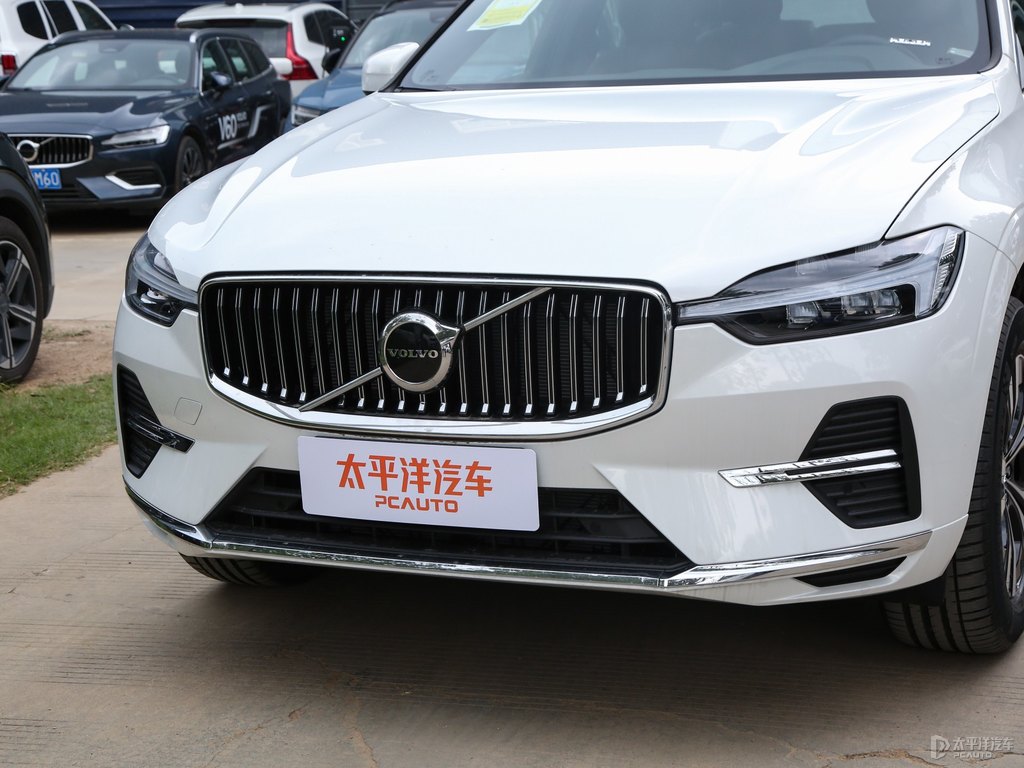 水晶白沃爾沃XC60車頭外觀圖片