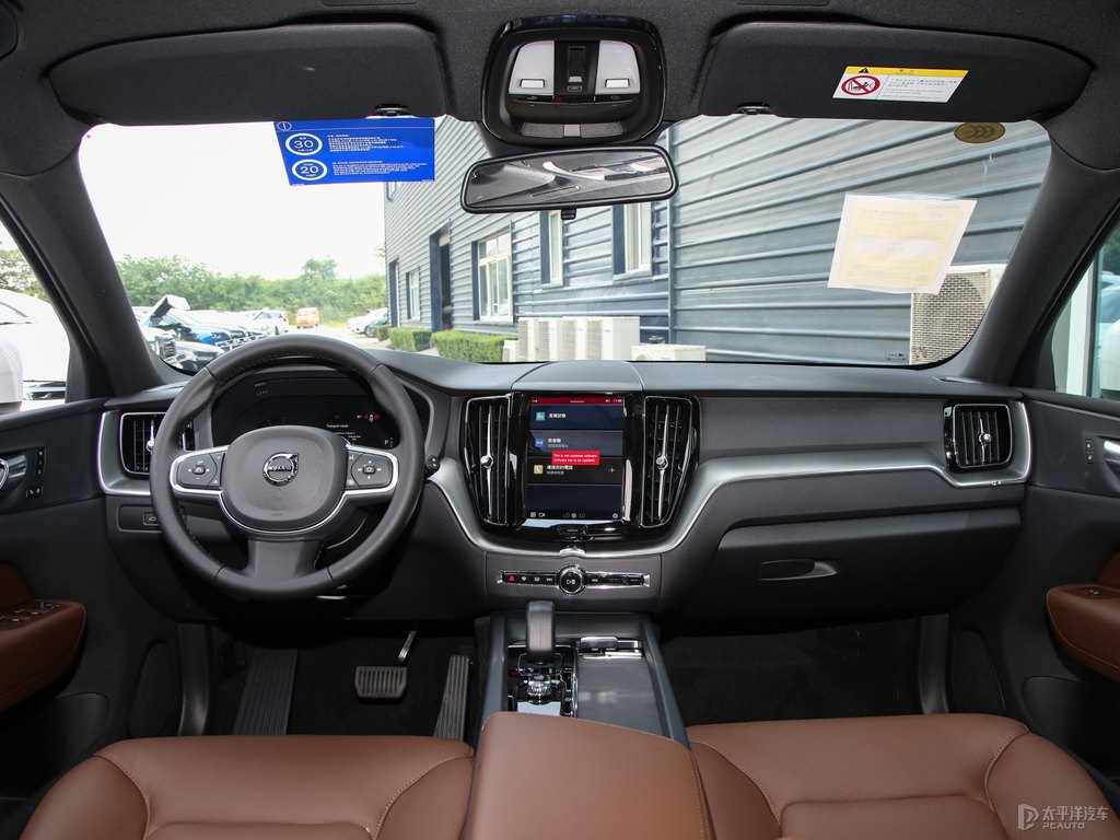 水晶白沃爾沃XC60中控內(nèi)飾圖片