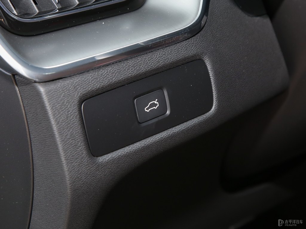水晶白沃爾沃XC60中控內(nèi)飾圖片