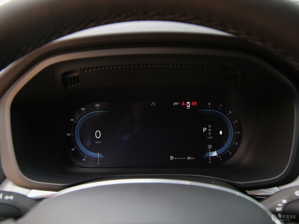 水晶白沃爾沃XC60中控內(nèi)飾圖片