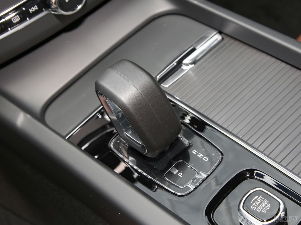 水晶白沃爾沃XC60中控內(nèi)飾圖片