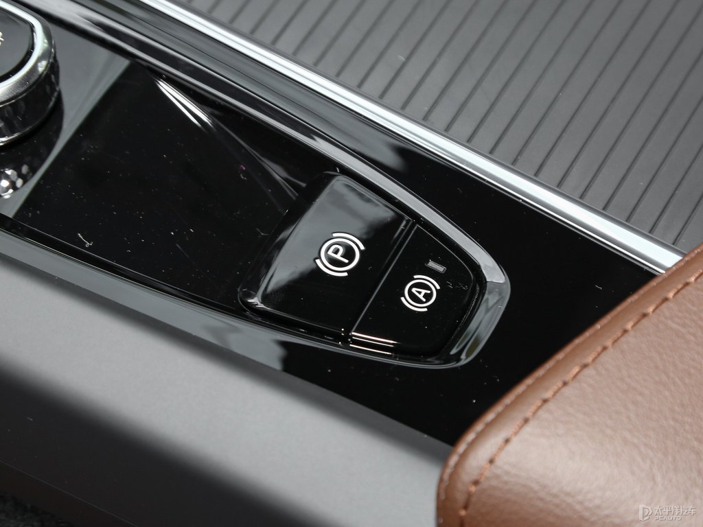 水晶白沃爾沃XC60中控內飾圖片
