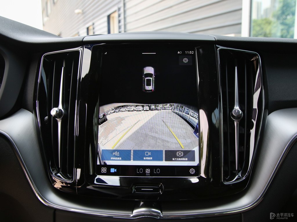 水晶白沃爾沃XC60中控內(nèi)飾圖片