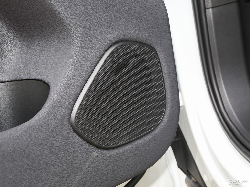 水晶白沃爾沃XC60車廂內(nèi)飾圖片