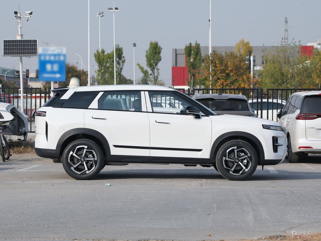 珍珠白瑞虎7整車外觀外觀圖片