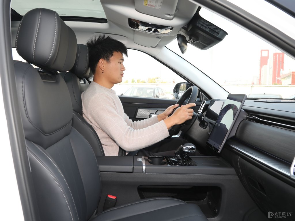 珍珠白瑞虎7整車外觀外觀圖片