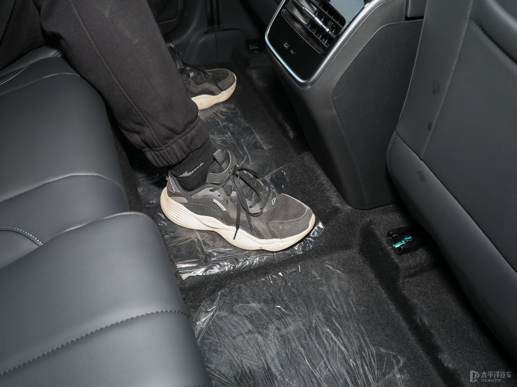 珍珠白瑞虎7整車外觀外觀圖片