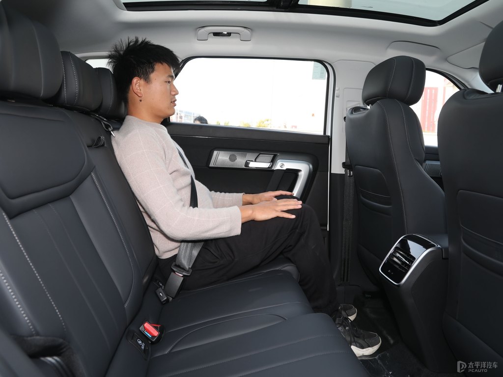 珍珠白瑞虎7整車外觀外觀圖片