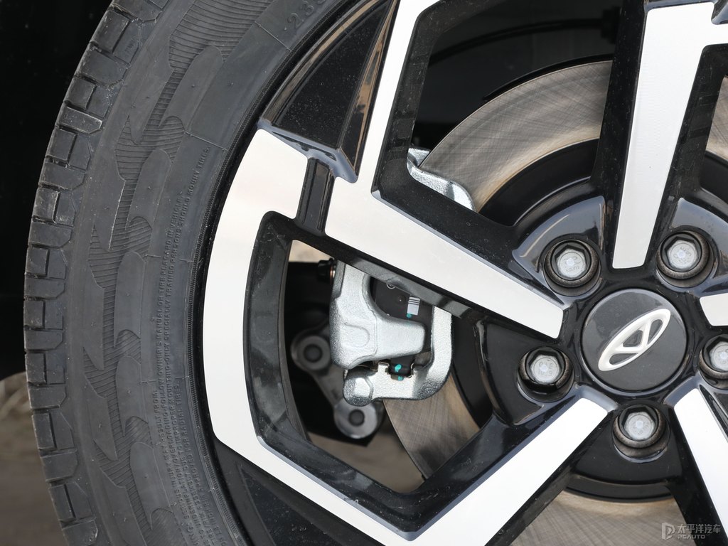 珍珠白瑞虎7整車外觀外觀圖片