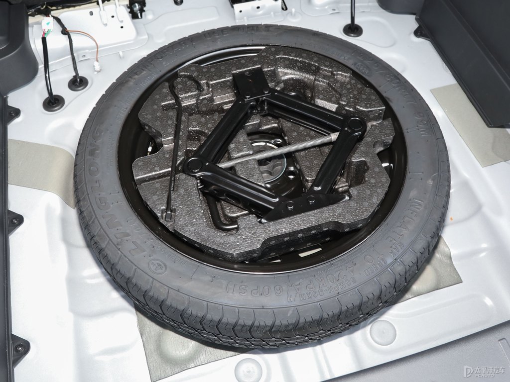 珍珠白瑞虎7整車外觀外觀圖片