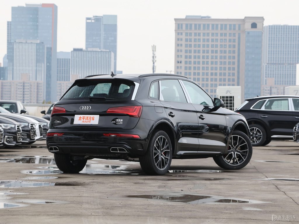 傳奇黑奧迪Q5L整車(chē)外觀外觀圖片