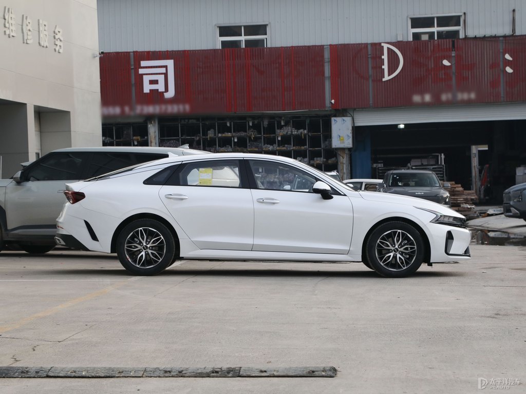 珍珠白起亞K5凱酷整車外觀外觀圖片