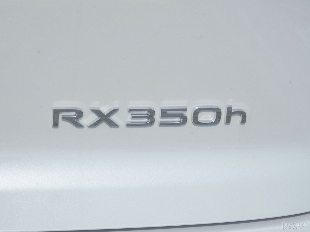 超音速石英白雷克薩斯RX車尾外觀圖片