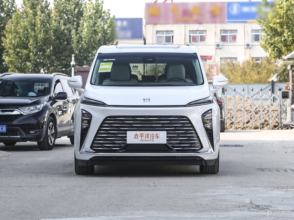 珍珠白別克GL8整車外觀外觀圖片