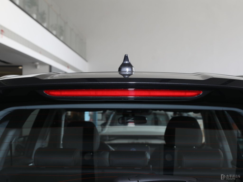 水星灰瑞虎8車尾外觀圖片