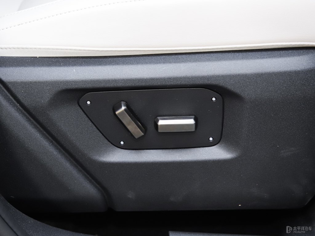 yiCAR V23΃DƬ