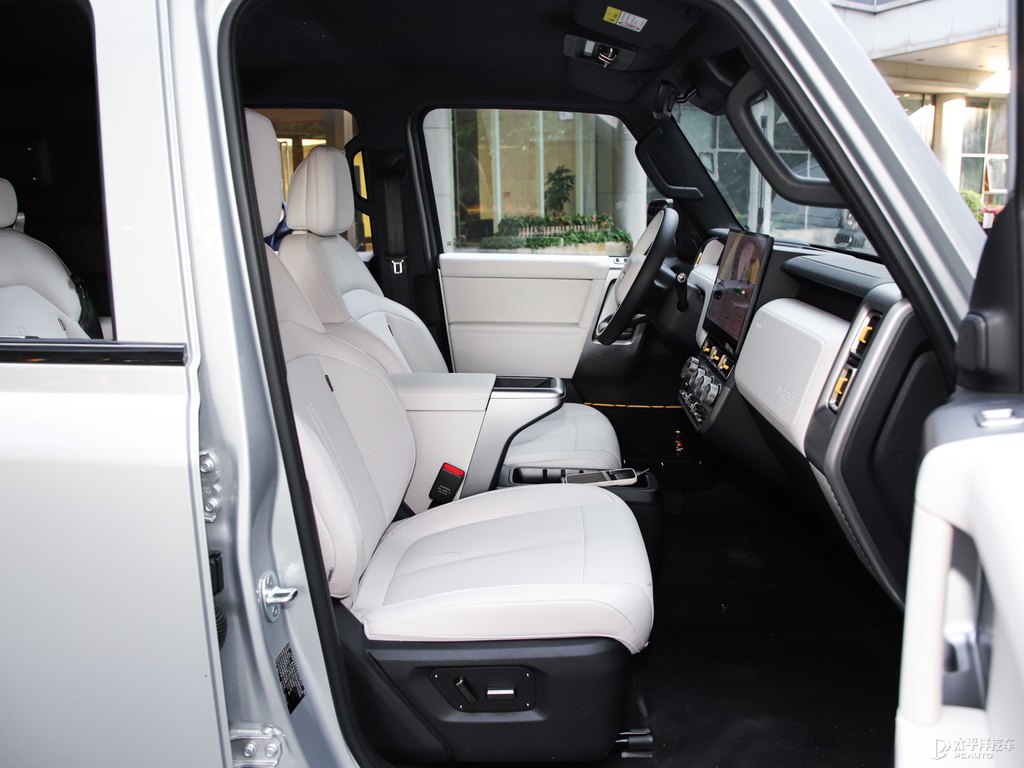 yiCAR V23{˿ggDƬ