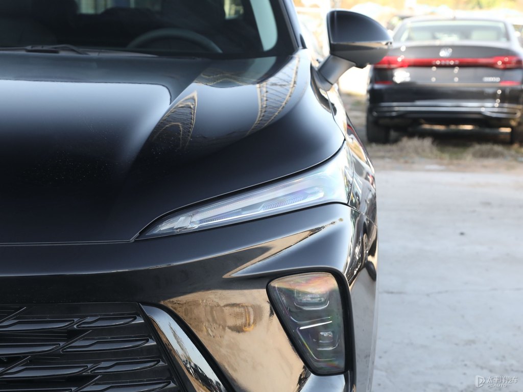 墨玉黑昂科威車頭外觀圖片