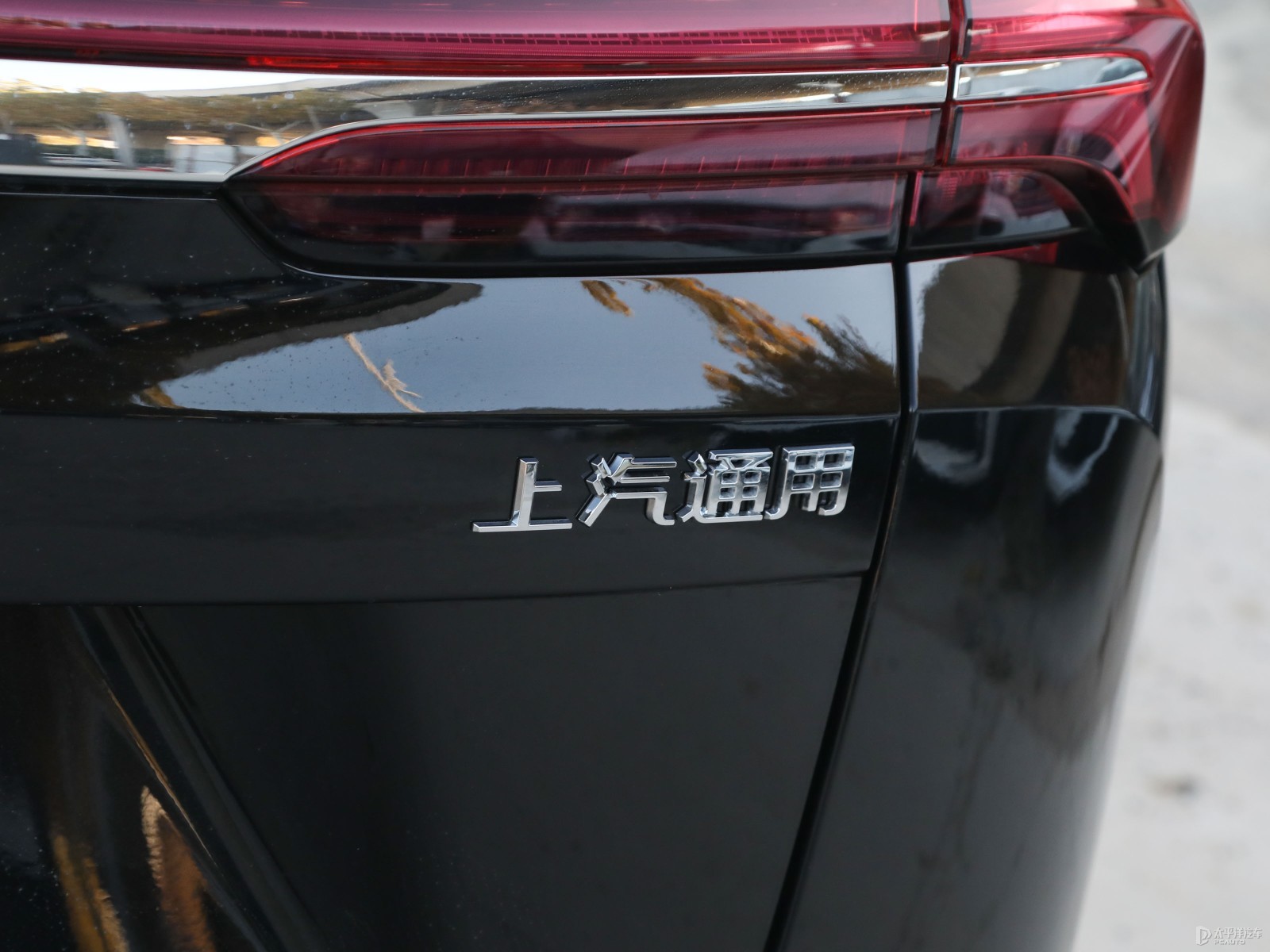 昂科威外觀高清大圖