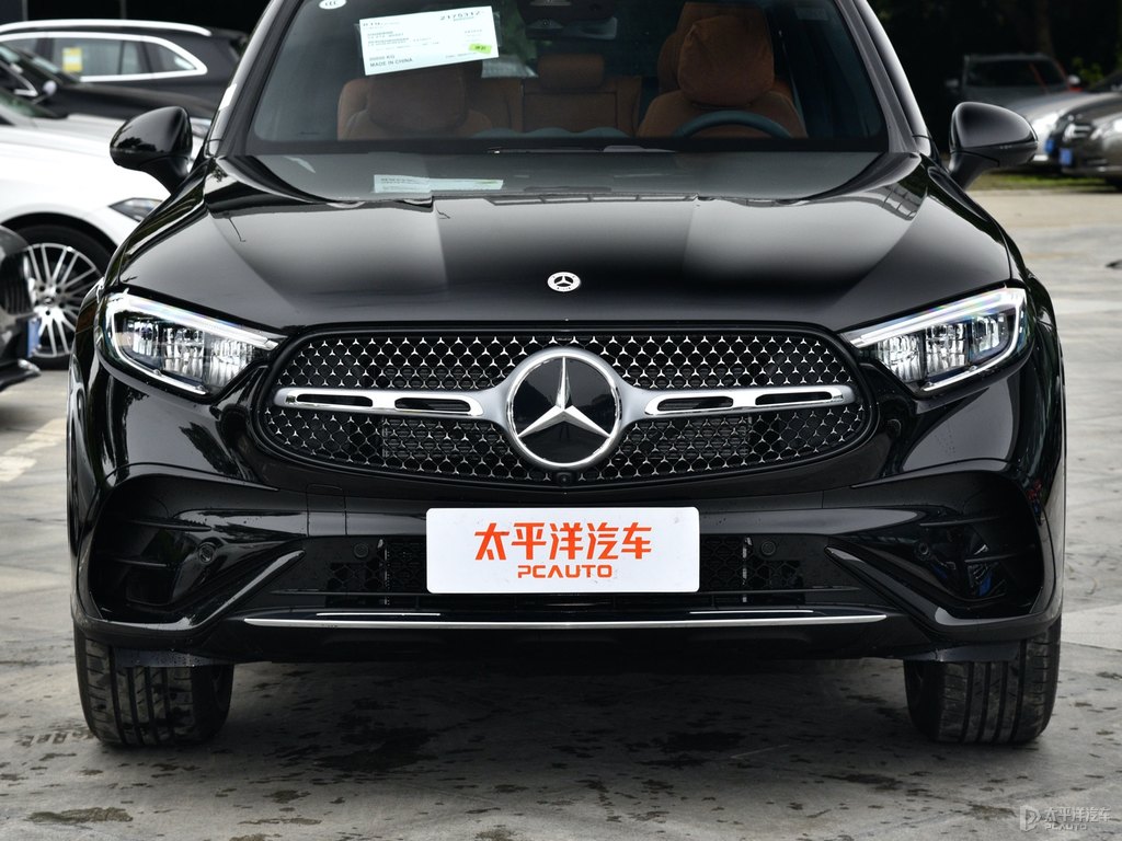 曜巖黑奔馳GLC車頭外觀圖片