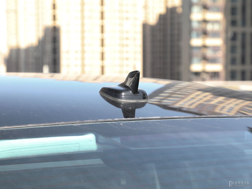 傳奇黑奧迪A8L車身外觀圖片