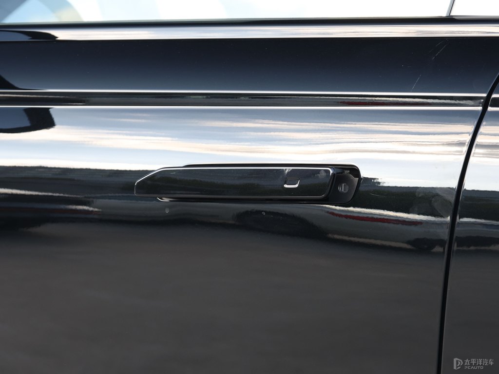 石墨黑瑞虎7車身外觀圖片