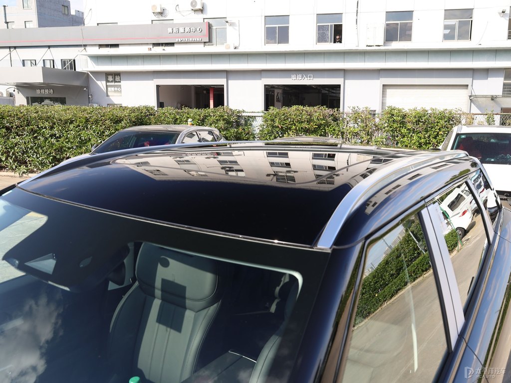 石墨黑瑞虎7車身外觀圖片