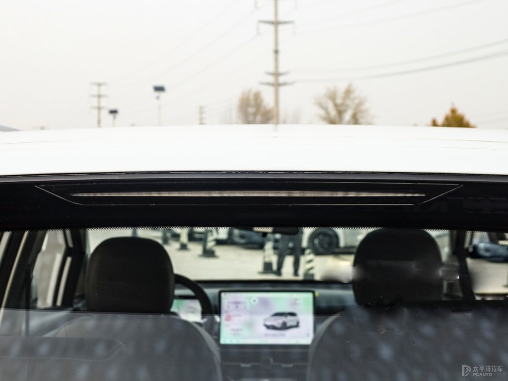 珍珠白AION Y車尾外觀圖片