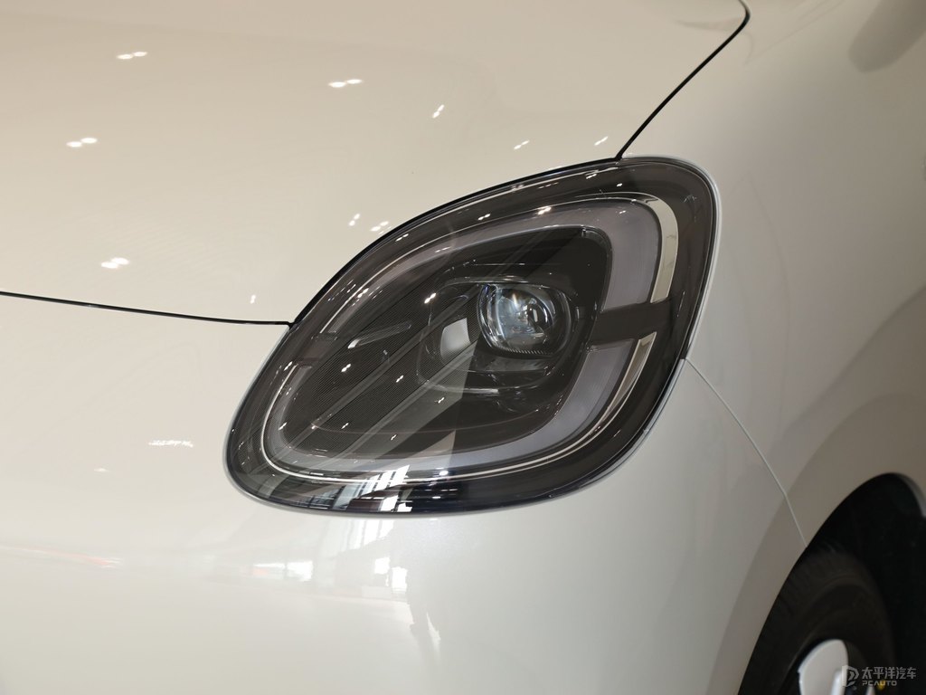 甜甜咖宏光MINIEV車頭外觀圖片