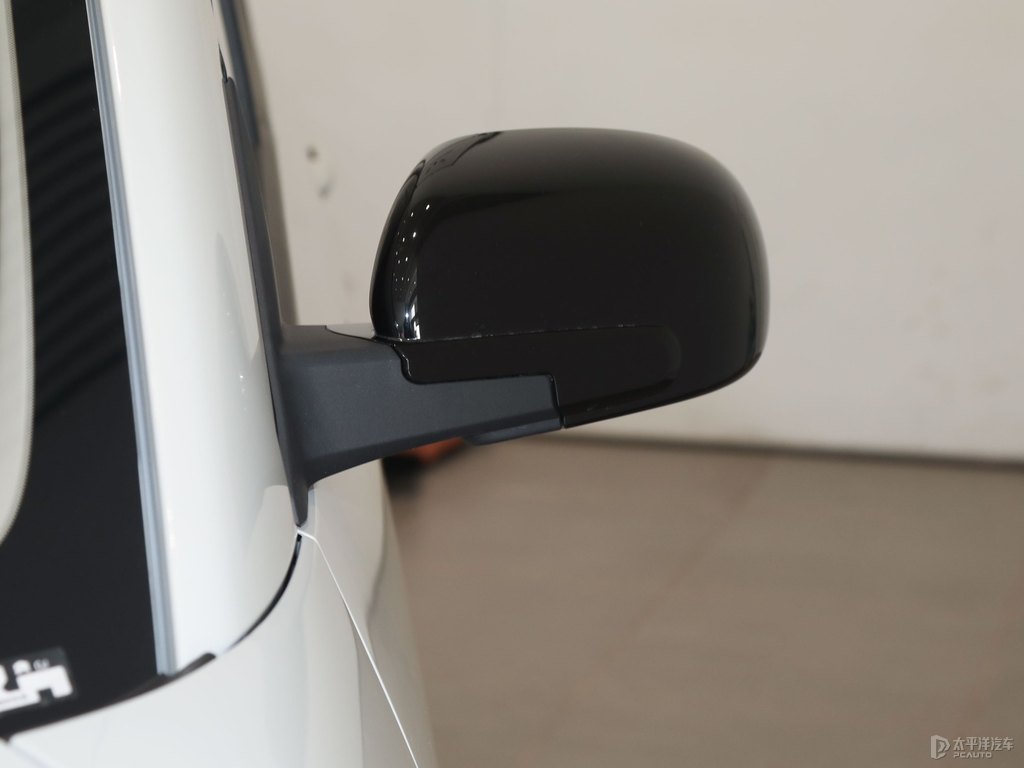 甜甜咖宏光MINIEV車身外觀圖片