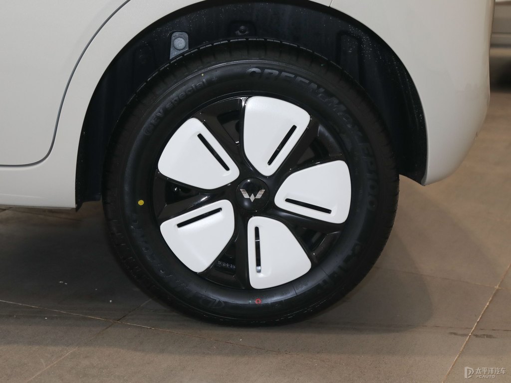 甜甜咖宏光MINIEV車身外觀圖片