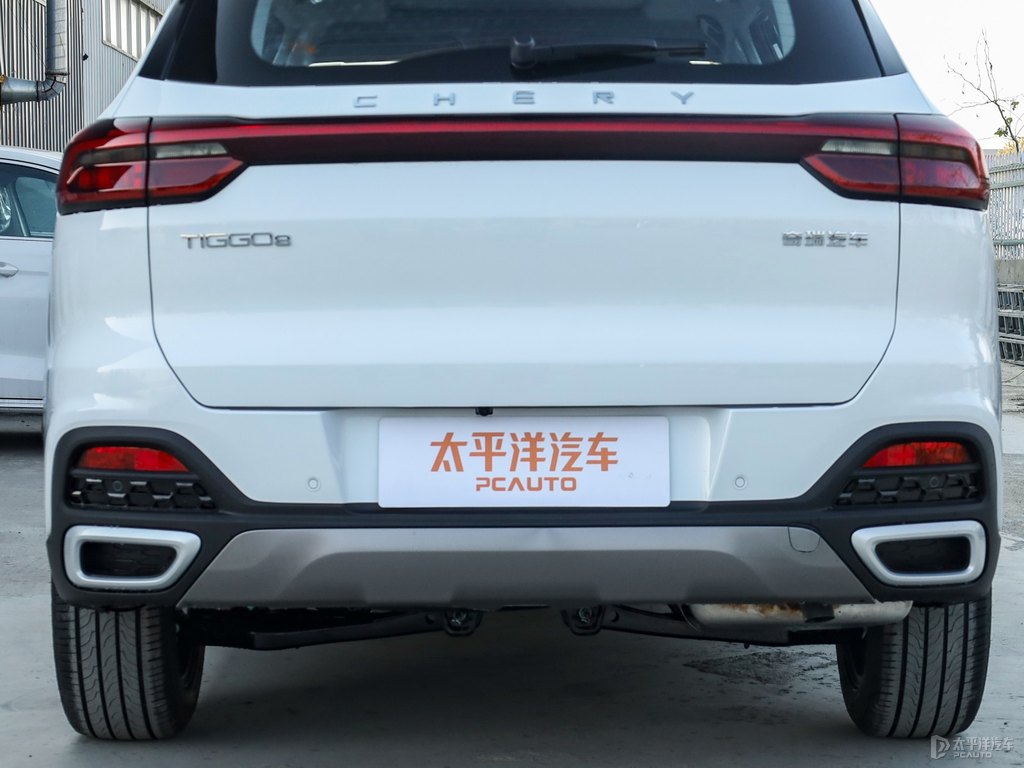 珍珠白瑞虎8車尾外觀圖片