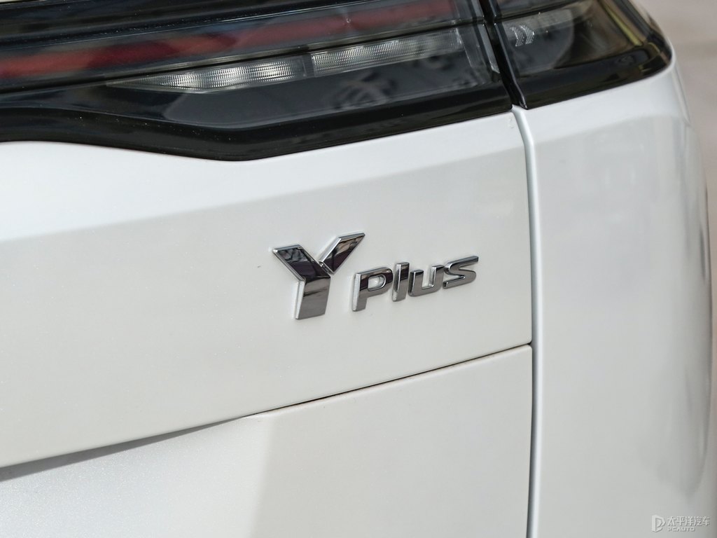 珍珠白AION Y車尾外觀圖片