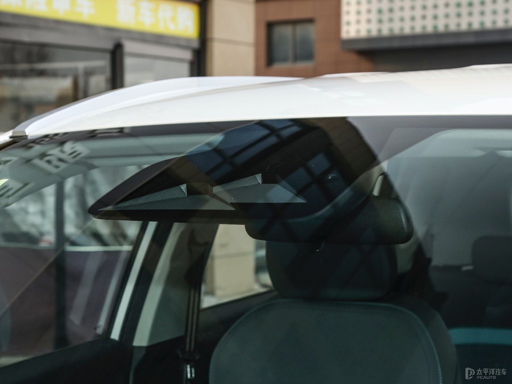 珍珠白AION Y車身外觀圖片
