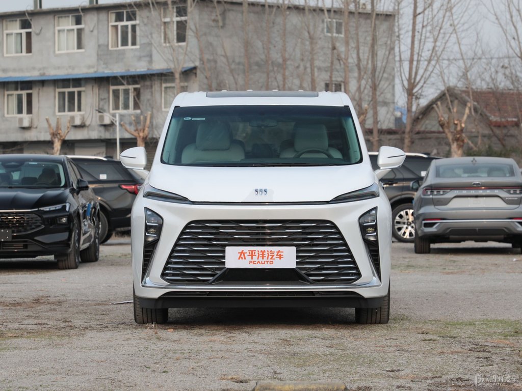 珍珠白別克GL8整車外觀外觀圖片