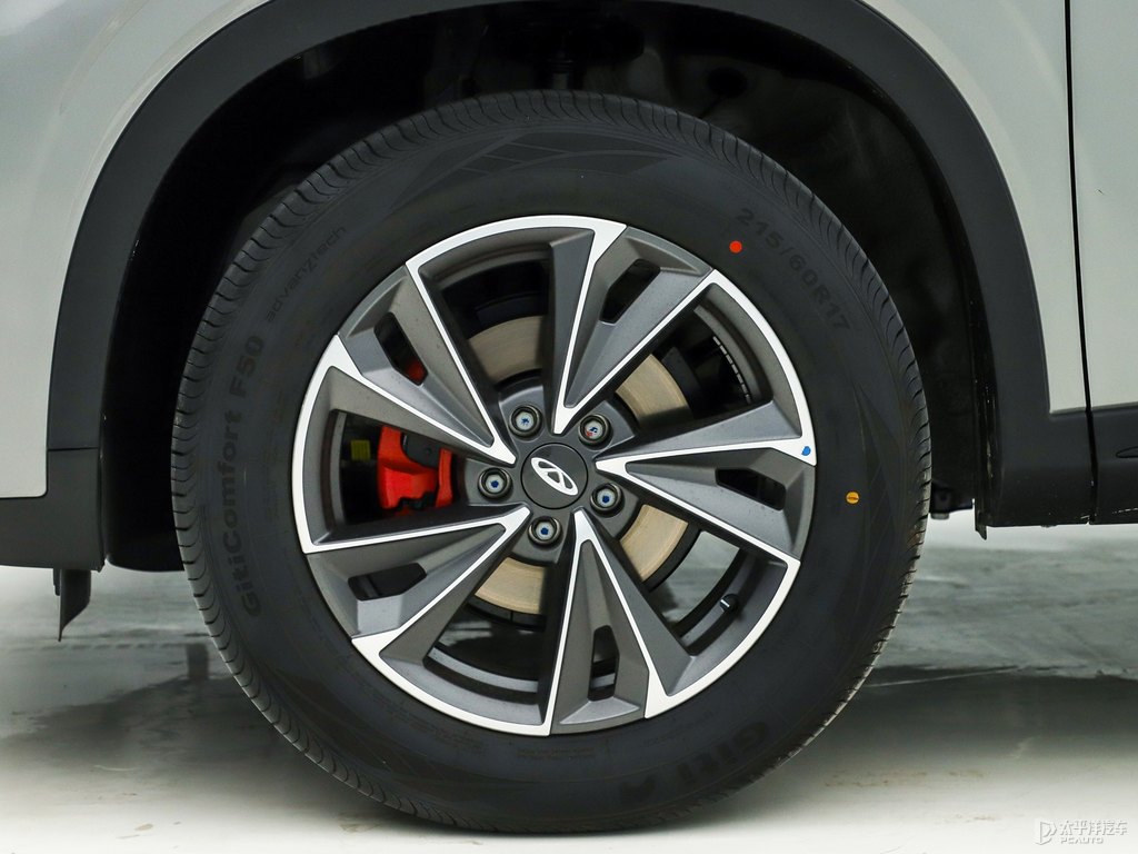 鉆石銀瑞虎5x車身外觀圖片