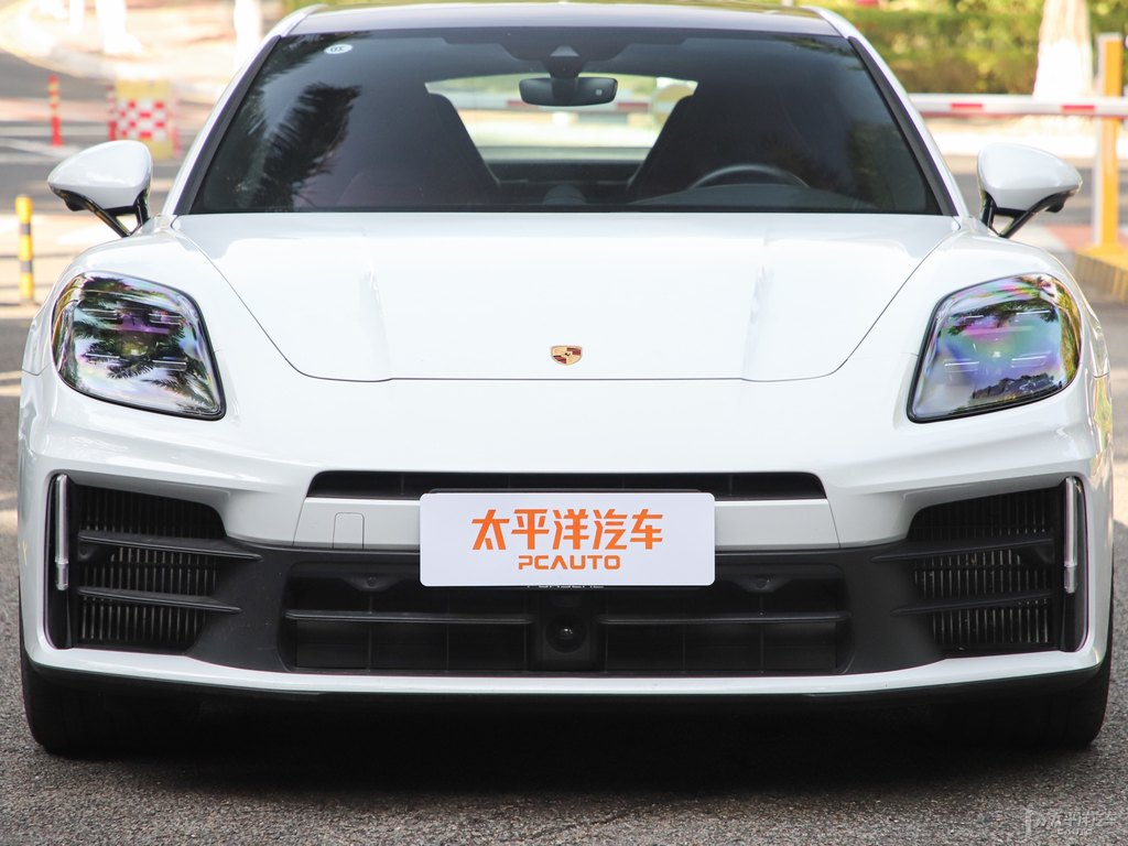 細花白Panamera車頭外觀圖片