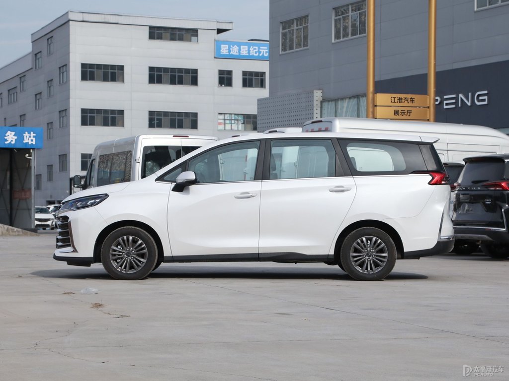 珠光白大通G50整車外觀外觀圖片