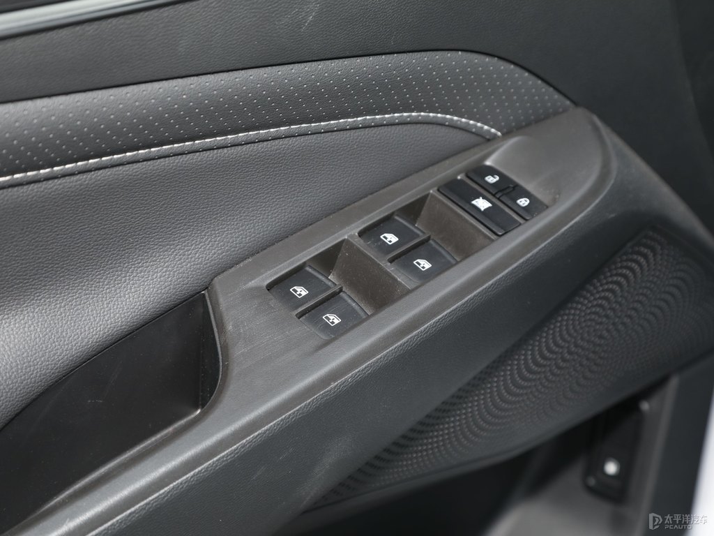 珠光白大通G50車(chē)廂內(nèi)飾圖片